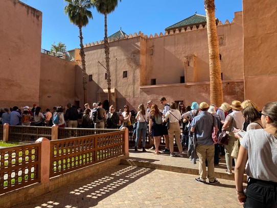 Marokko - Méchouar Kasba - Die kleeeeeine Warteschlange für den prächtigsten Raum 🙄
