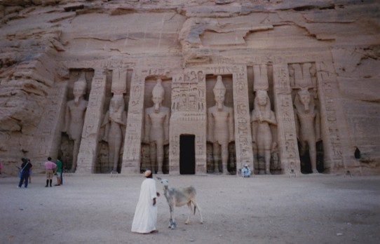 Ägypten - Abu Simbel - Der keline Felsentempel des Ramses II