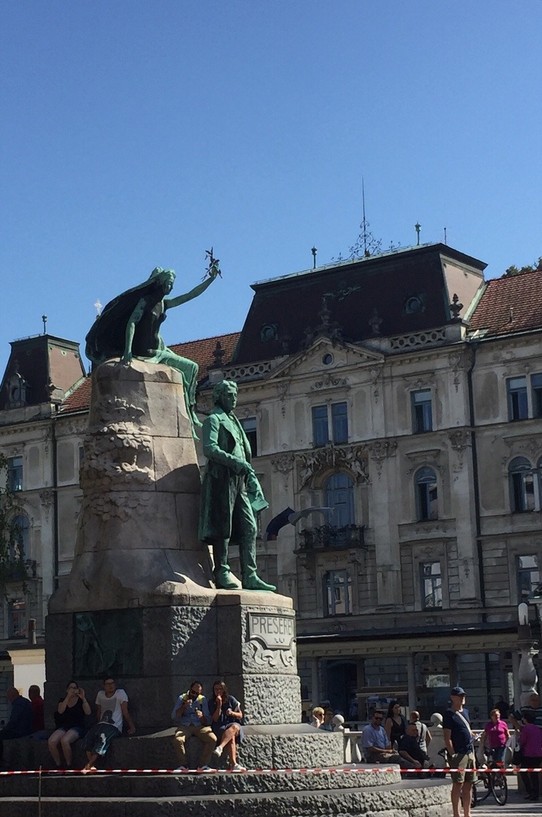 Slowenien - Laibach - Skulptur an den 3 Brücken