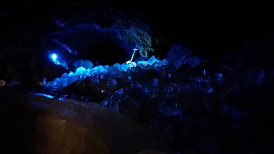 Japan - Fujiyoshida - Das japanische Excalibur in der Eishöhle!
