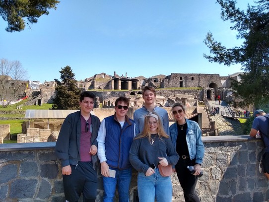 Italy - Pompeii - At Pompeii entrance