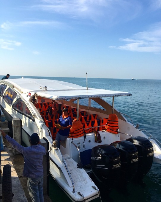 Kambodscha -  - Mit dem Speed-Boot nach Koh Rong Island ☀️