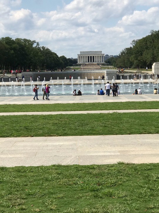 United States - Washington - WW2 memorial with Reflective Pool 