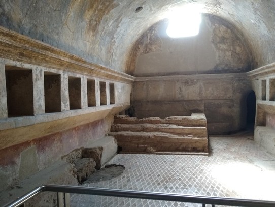 Italy - Pompeii - Public bath at Pompeii