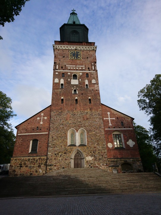 Finnland - Turku - Die Kirche hatte schon ab 18 Uhr zu. Gott braucht auch mal Feierabend XD