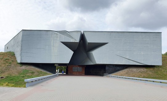 Belarus - Brest - The inconspicuous entrance to Brest Hero Fortress 