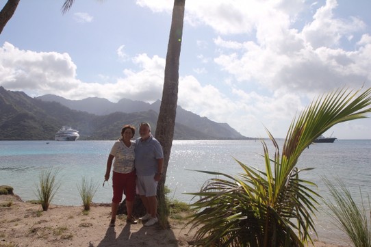 Französisch-Polynesien - Moorea - Wir beide wollten auch mal unter der Palme FOTO