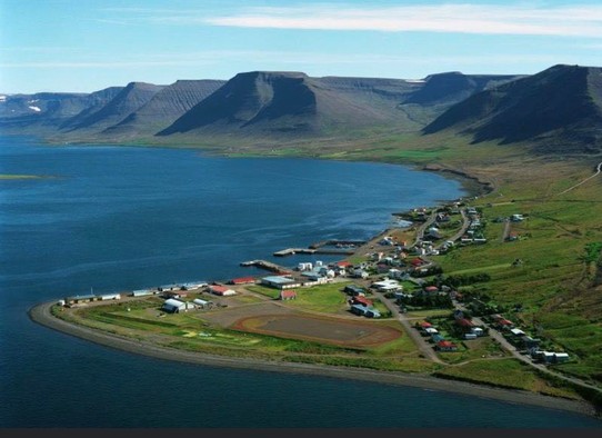 Island - Þingeyri - Die Landschaft um Þingeyri herum ist einfach sensationell...