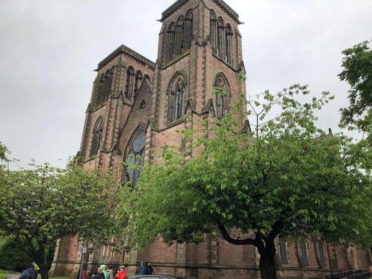 Vereinigtes Königreich - Inverness - Inverness Cathedral. Sieht katholisch aus, ist aber eine Episkopalkirche.