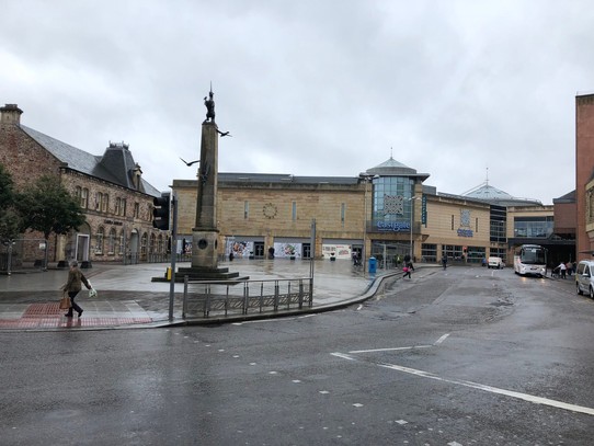 Vereinigtes Königreich - Inverness - Einkaufszentrum (klein aber trocken ist es drin)