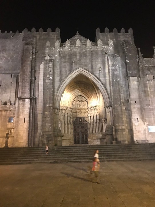Spanien - Tui - Kathedrale von Tui am Abend
