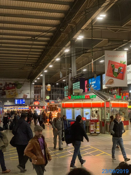 Österreich - Millstatt - Münchner Hauptbahnhof um sechs Uhr Morgens