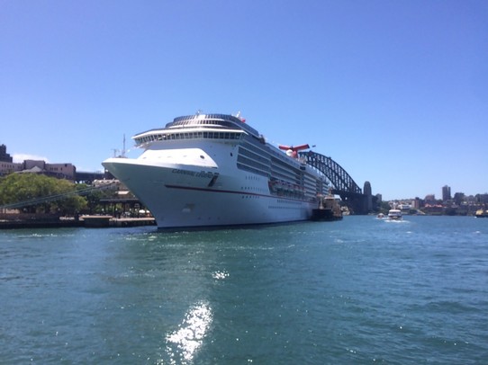 Australia - Annandale - A little cruise ship