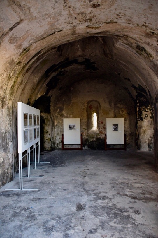 Mexiko - Veracruz - In den Gemäuern des alten Fort fand eine Fotoausstellung von Studenten der Universität statt.