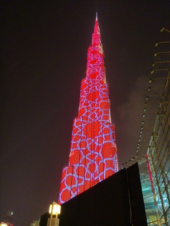 Vereinigte Arabische Emirate - Dubai - Buj Khalifa in allen Farben 
