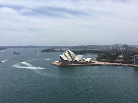 Australien - Cremorne Point - Blick auf die Oper von der Harbour Bridge 