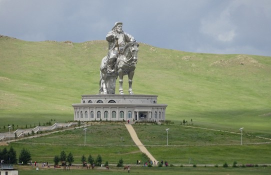Mongolia - Baganuur - Chenggis Khan statue