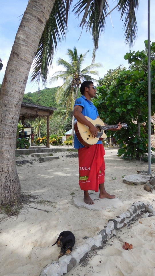 Fidschi - unbekannt - Abschied mit dem 4beinigen FlipFlop-Dieb Rocky