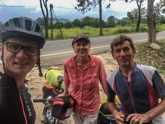  - Kuala Perlis - I'm not alone.
Rolf & Mecki on bike. Sind in Myanmar gestartet und ebenfalls am Weg nach Kuala Lumpur.