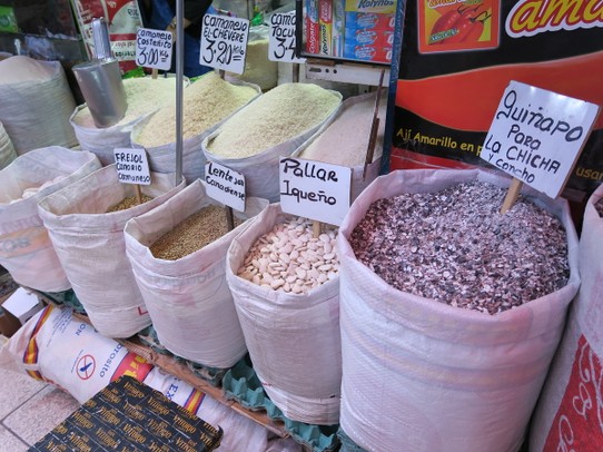 Peru - Arequipa - quinoa, chia, lentilles, maîs...