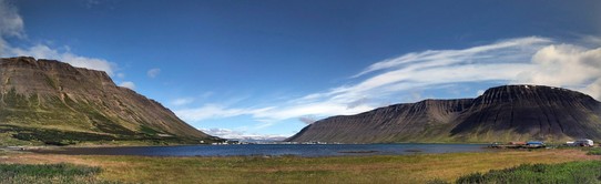 Island - Ísafjörður - Kleines Panoramabild... Mega sieht das hier aus...