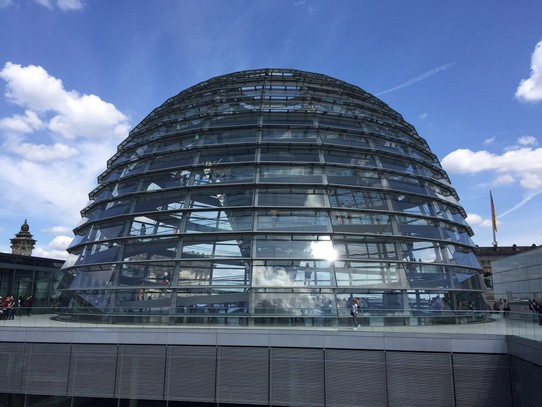 Deutschland - Berlin - Glaskuppel Parlament 