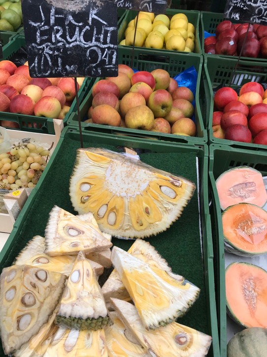 Österreich - Wien - Die berühmte Jackfruit
