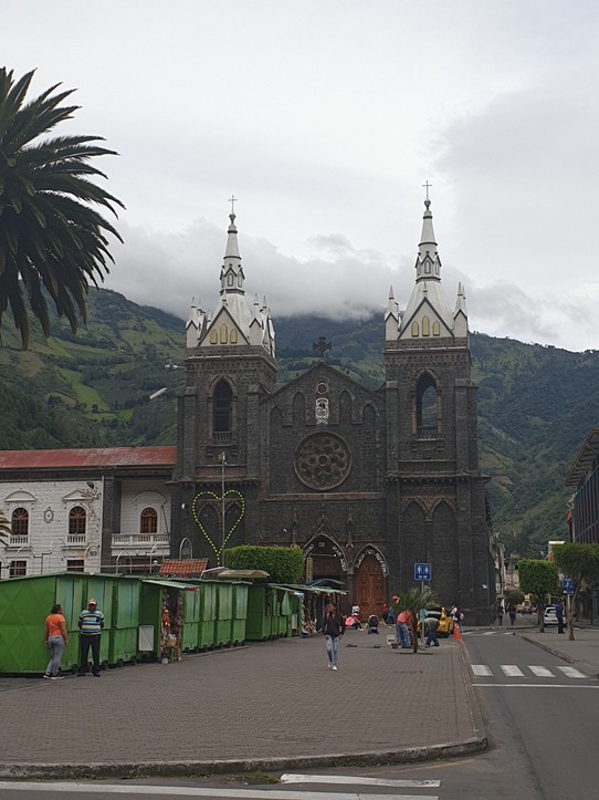 Ecuador - Banos - The church in Banos