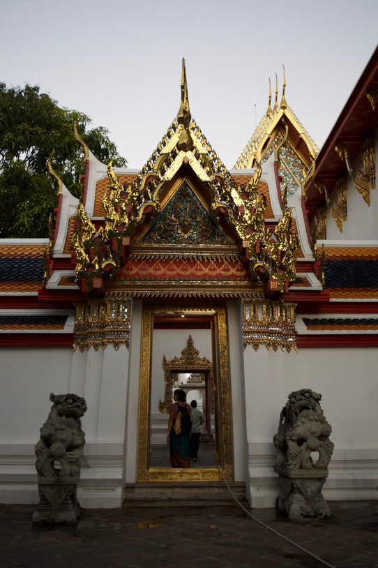 Thailand - Bangkok - Schöne traditionelle Gebäude um den Wat Pho
