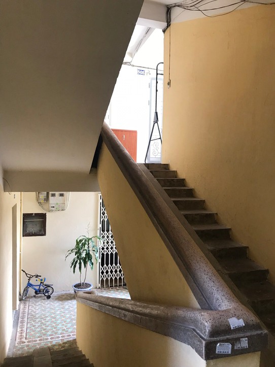 Vietnam - Hanoi - Das Treppenhaus zu unserem Apartment