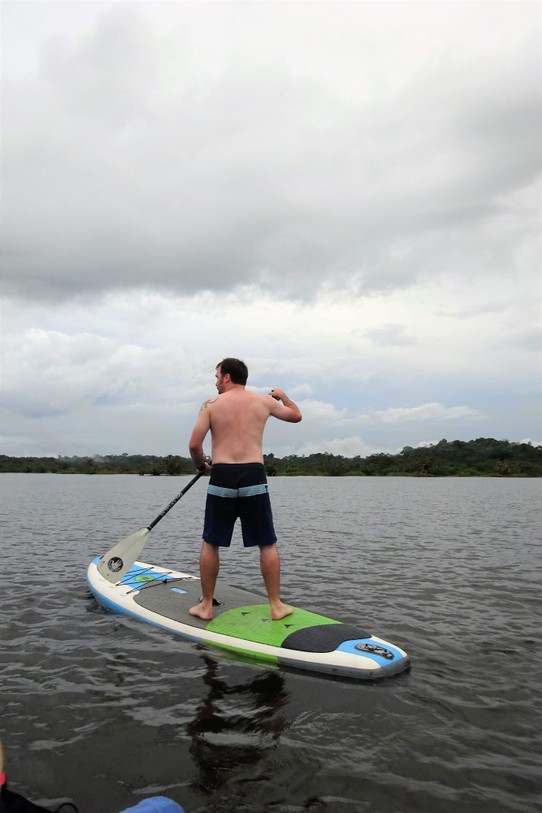Ecuador - unbekannt - Luke SUPing on the lagoon