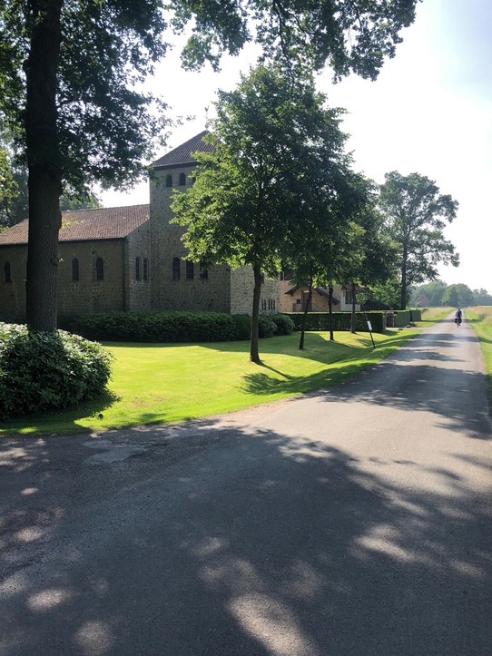 Deutschland - Ladbergen - Eine alte Schule, die aber einwenig nach Kloster aussieht 