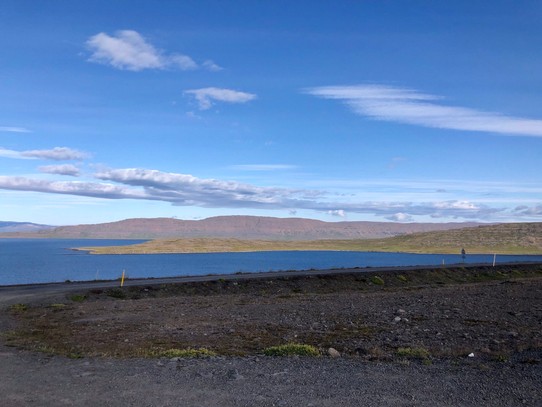Island - Súðavíkurhreppur - Hier kann man schön sehen, wie die Insel den „Ísafjarðardjúp“ in die beiden Seitenäste aufspaltet...