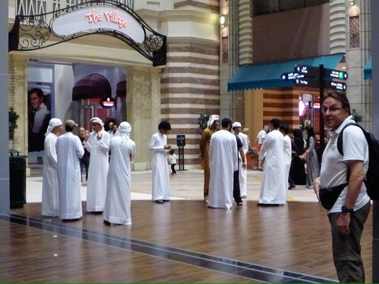 Vereinigte Arabische Emirate - Dubai - "Nachthemplimanne" 