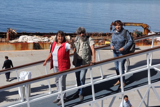 Argentinien - Puerto Madryn - Fertig zum Landgang mit Horsti u. Marianne