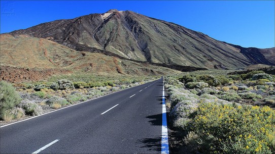 Spain - Tenerife - View of the peak of Mt.Teide. Credit: imagea.org https://www.flickr.com/photos/imagea/