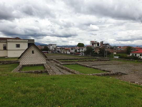 Ecuador - Cuenca - Incan ruins 