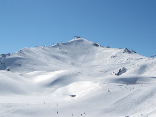 Schweiz - Samnaun - Greitspitze 2872 m, höchster Berg in der Arena: 2 Pisten, die steilste und die  längste!