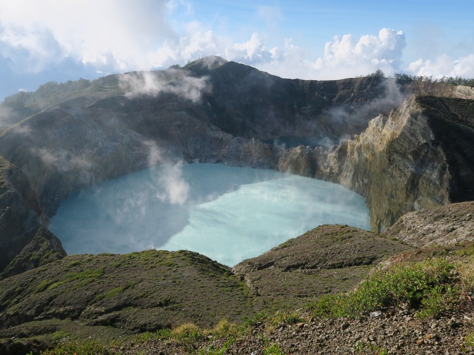 Indonesia - Kelimutu - Avec les fumeroles