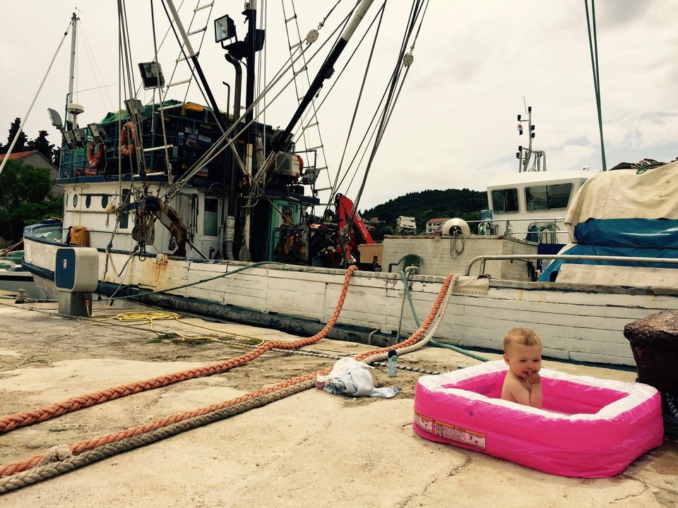 Kroatien - Žman - Eine Badewanne in abenteuerlicher Kulisse