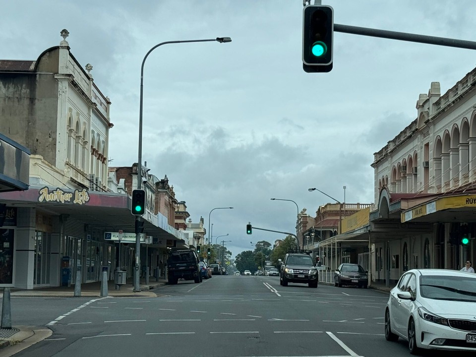 Australien - Rainbow Beach - Zwüschastopp füra spota Zmittag in Maryborough