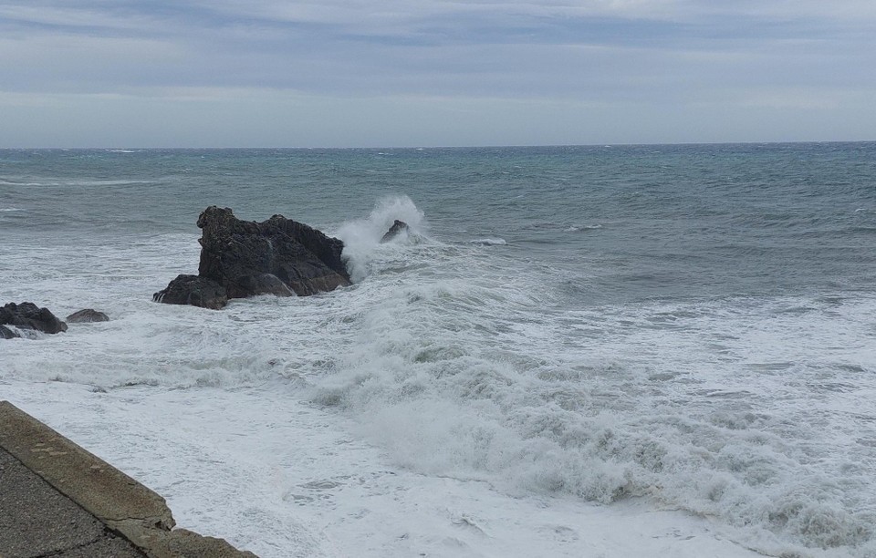 Italien - Cervo - wildes Mittelmeer