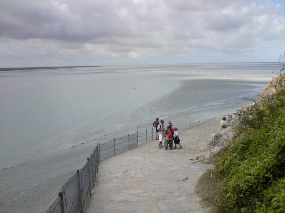 Frankreich - Mont-Saint-Michel - Warten auf die Flut