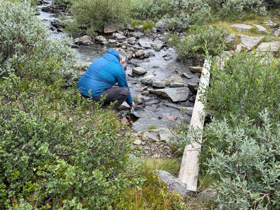 Schweden - Kiruna - Wasser auffüllen 