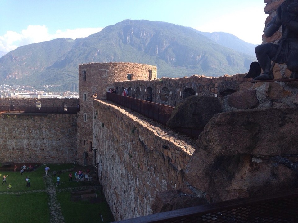Italien - TRENTINO - ALTO ADIGE, Castel Firmiano - Messner Mountain Museum - 