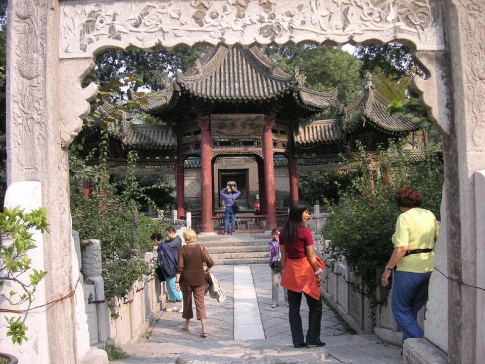 China - Xi’An - Im Islamstadtteil eine Moschee im chnesischen Baustil