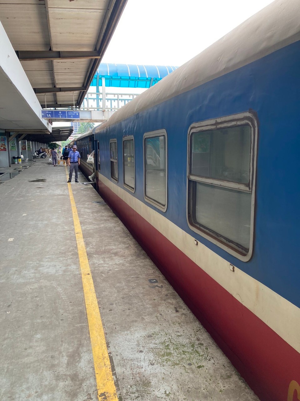 Vietnam - Ninh Bình - Alles einsteigen 😃