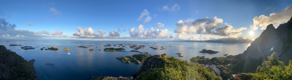 Norwegen - Henningsvær - Der äußerst anstrengende Aufstieg hat sich definitiv gelohnt!