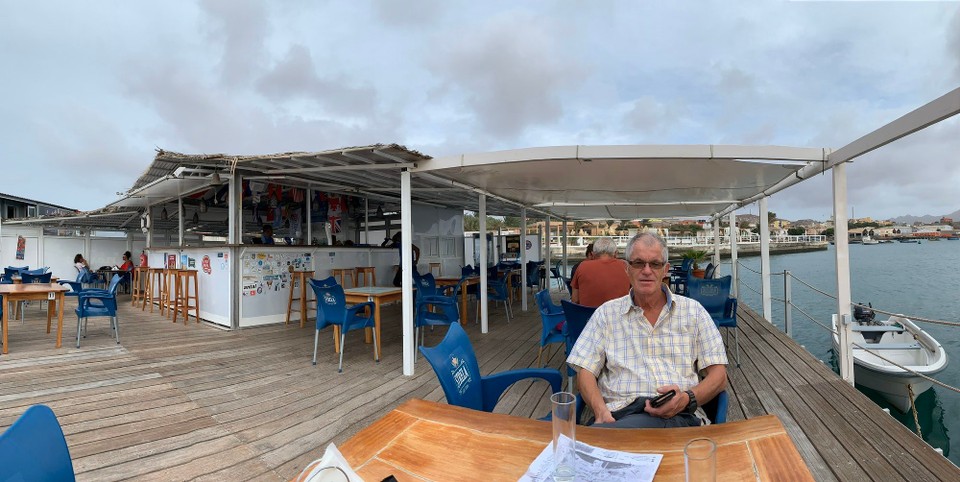 Cap-Vert - Mindelo - Bar flottant 