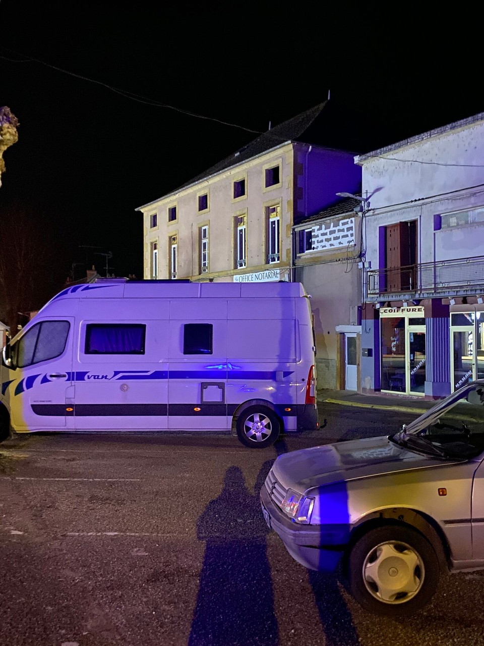 Frankreich - Dompierre-sur-Besbre - Ich weiß nicht, ob ich hier parken darf, aber ich hab beschlossen für heute reicht‘s!